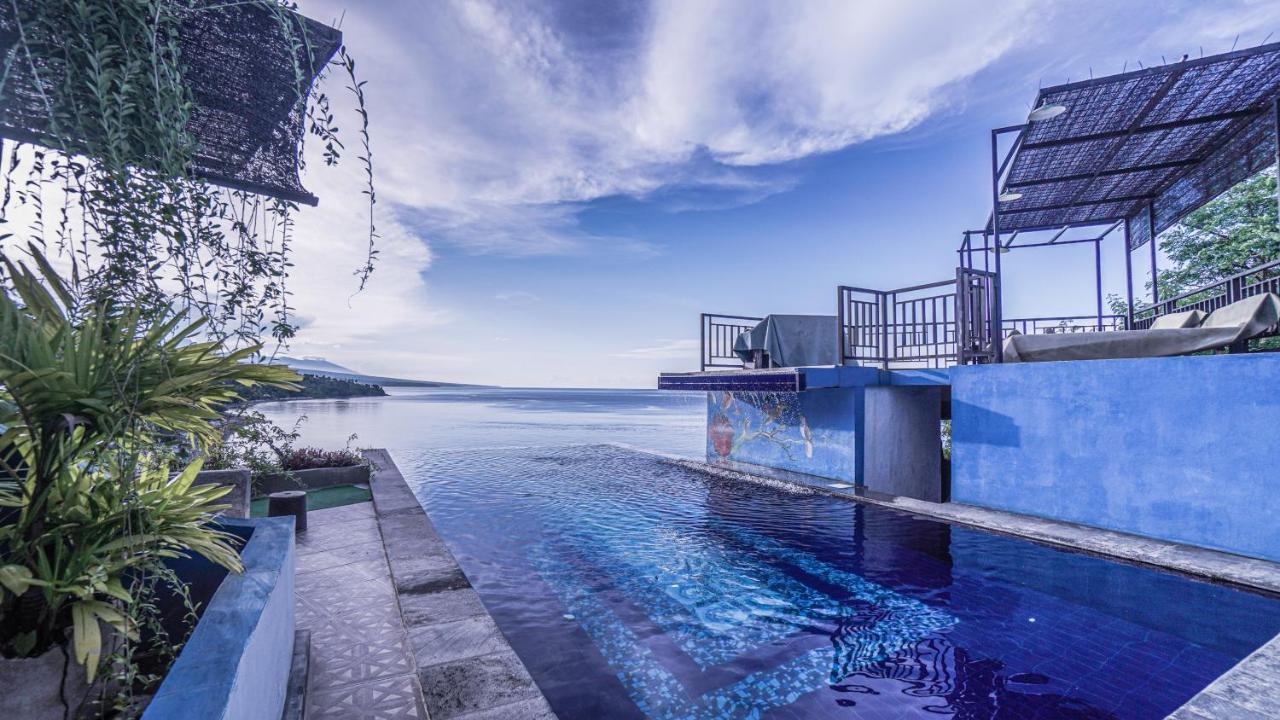 Waenis Sunset View Hotel And Restaurant, Amed, Bali Exterior foto