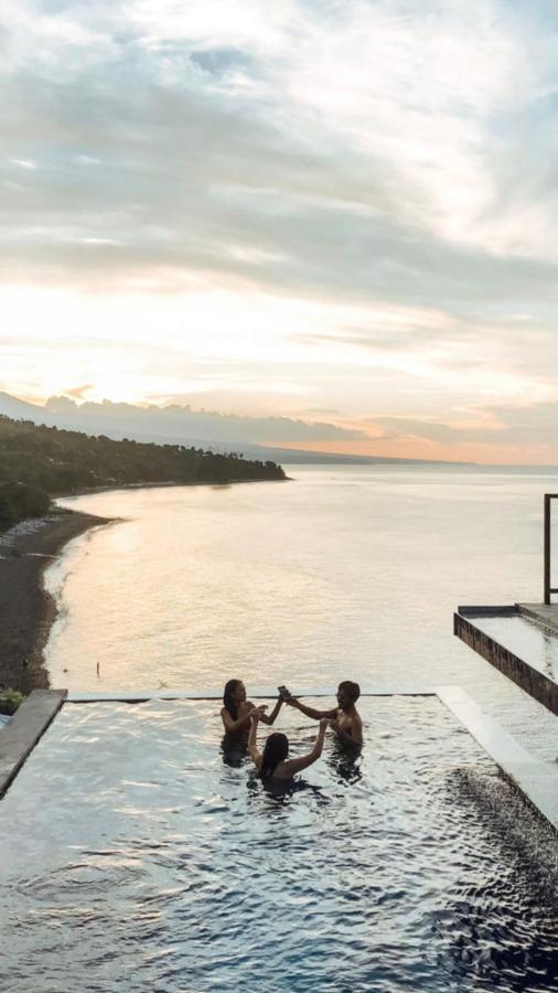 Waenis Sunset View Hotel And Restaurant, Amed, Bali Exterior foto