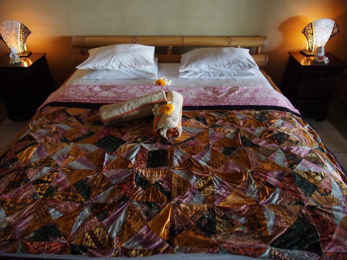 Waenis Sunset View Hotel And Restaurant, Amed, Bali Exterior foto