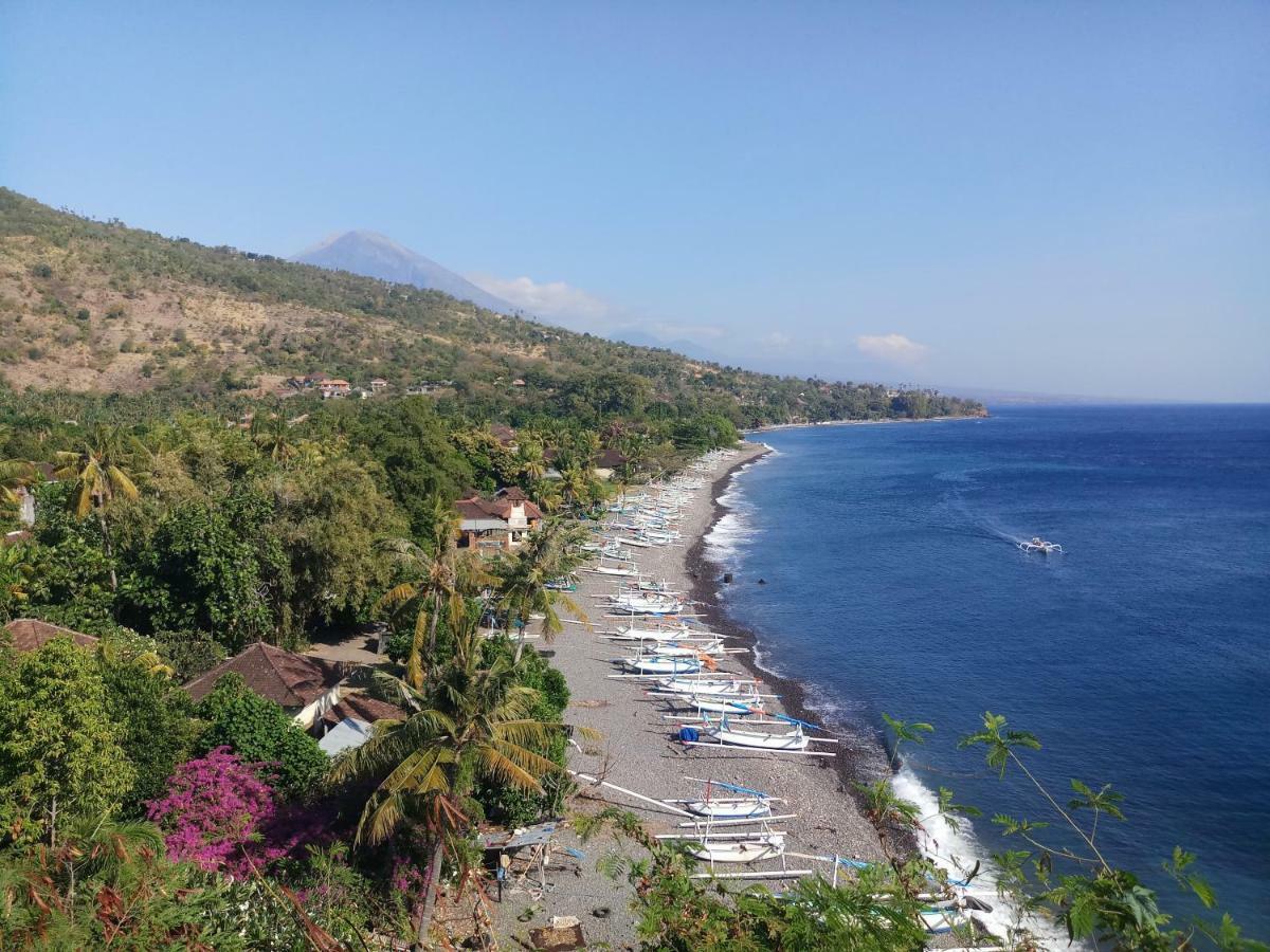 Waenis Sunset View Hotel And Restaurant, Amed, Bali Exterior foto